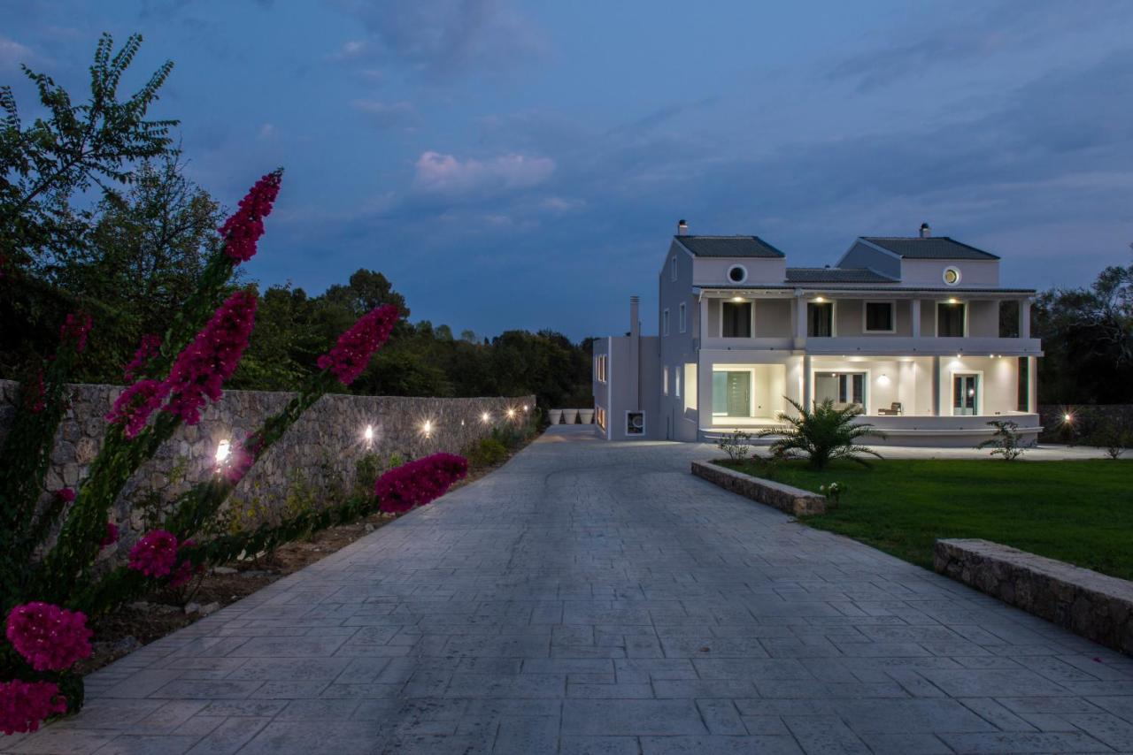Amazing Villa Athos Guviá Kültér fotó