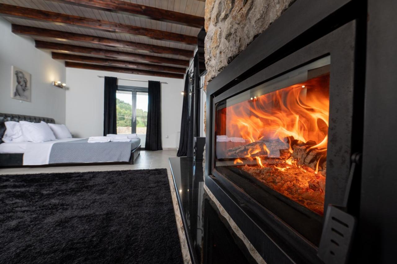 Amazing Villa Athos Guviá Kültér fotó